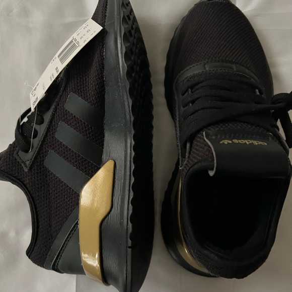 NWT (no box) Boys big kids Adidas U Path X J sneakers. Size 4. SFPF home. - Picture 2 of 7